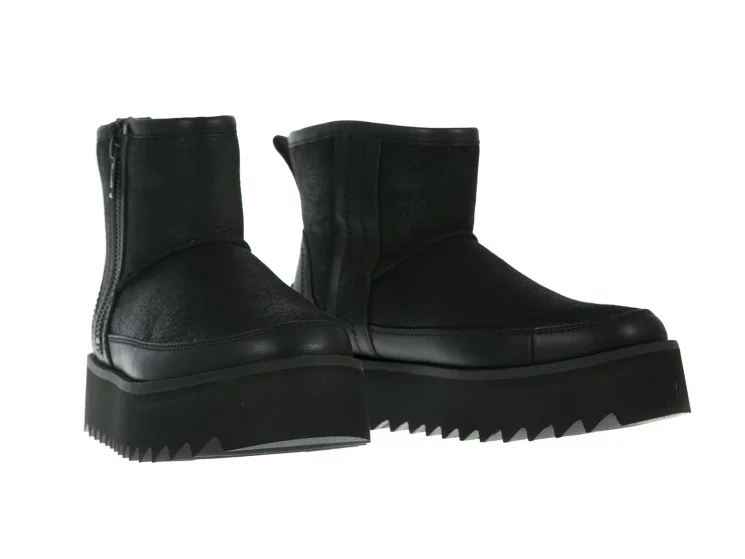 UGG CLASSIC REBEL BIKER MINI ソフトレザー