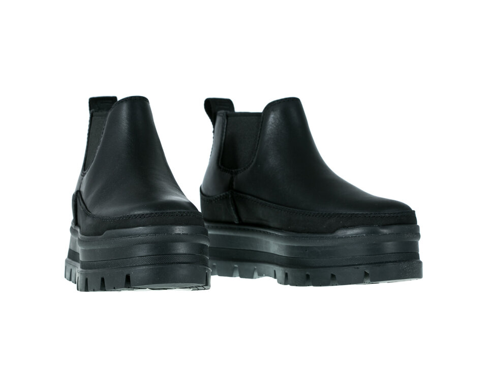 Ž.PLČ. 2221130490BLK -UGG Merina