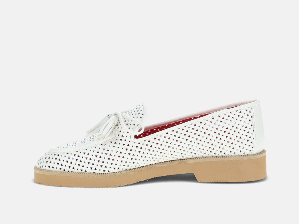 Ž.MOK. 252000P846WHT -R.LOY